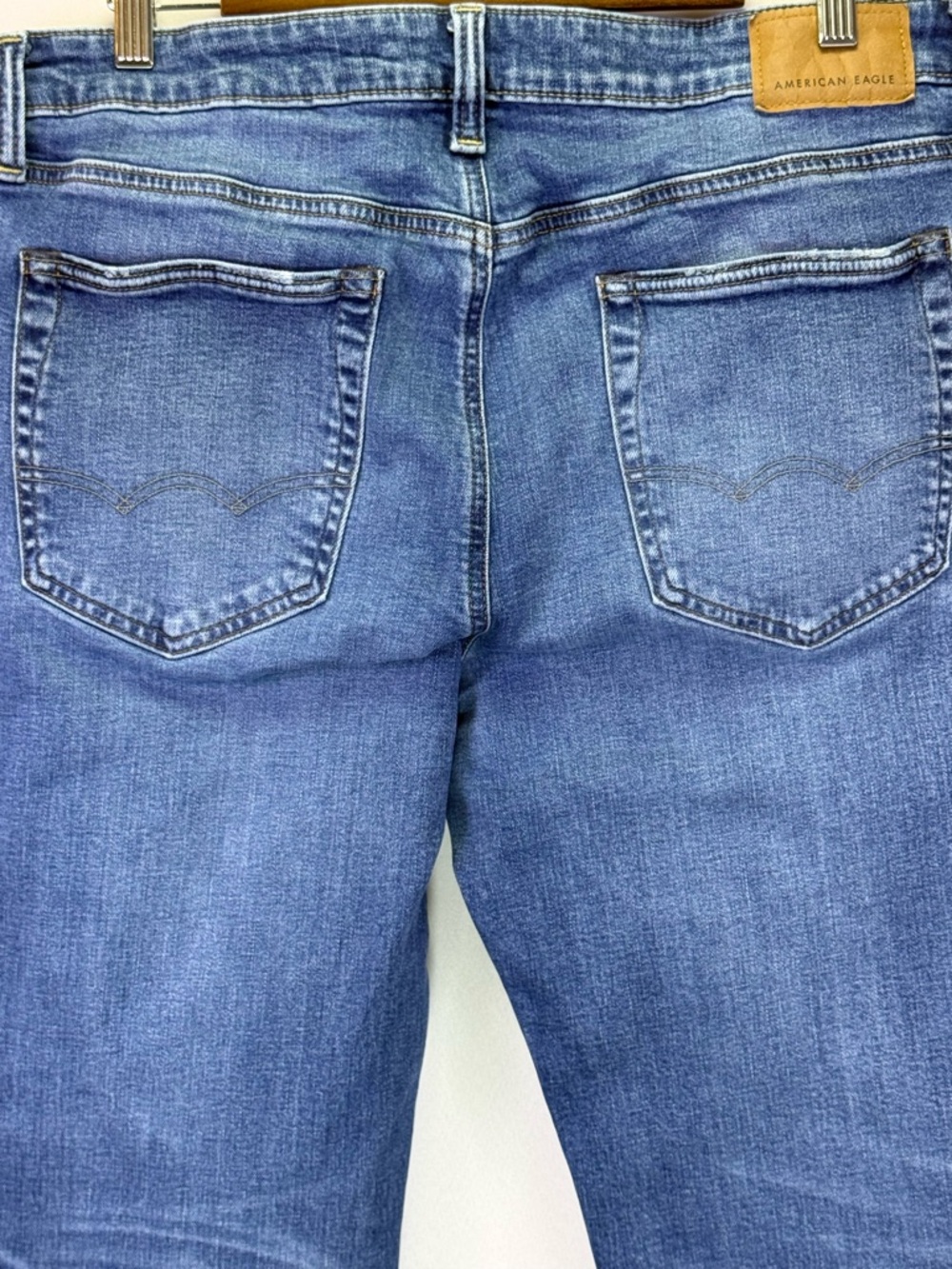 American Eagle Men's Original Bootcut Jeans Medium Wash Size 36x34 - Picture 4 of 7